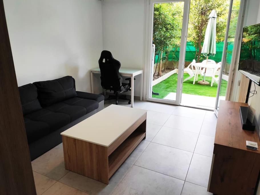 Menton, Appartement/jardin, Proche Et Centre Appartement *